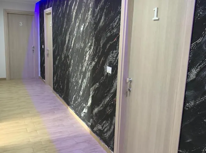 The Lux Couette-café 3*