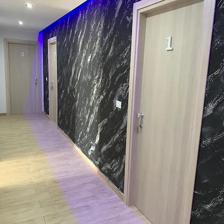 The Lux فندق مبيت وإفطار 3*