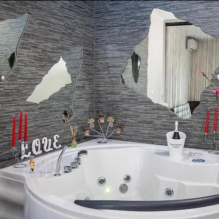 فندق مبيت وإفطار The Lux Adrano